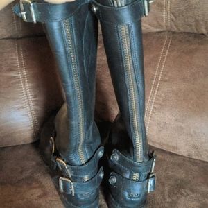 Frye size 7 worn twice black model77552